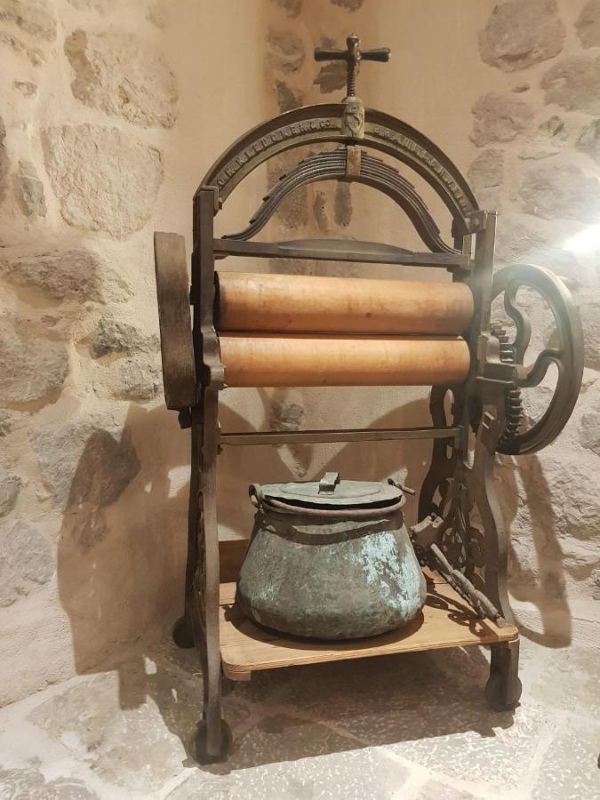 Vila Djuro Mikijelj Donji Stoliv Dış mekan fotoğraf